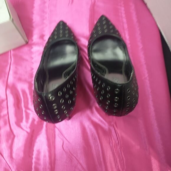 Colin Stuart Women Black Heels 8.5. Condition is Pre-owned.  - Picture 6 of 13